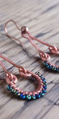 copper earrings with glass beads 01